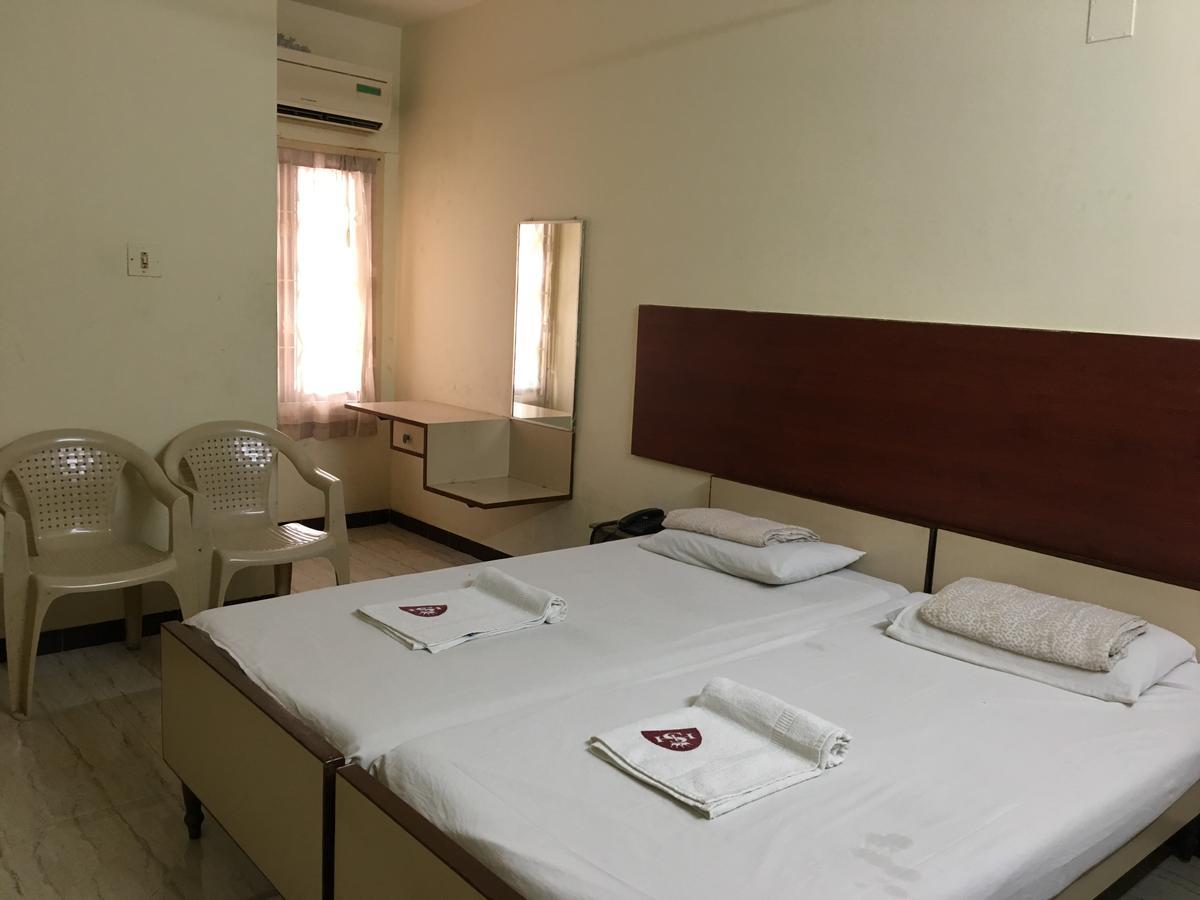 Hotel Subashini International Chennai Esterno foto